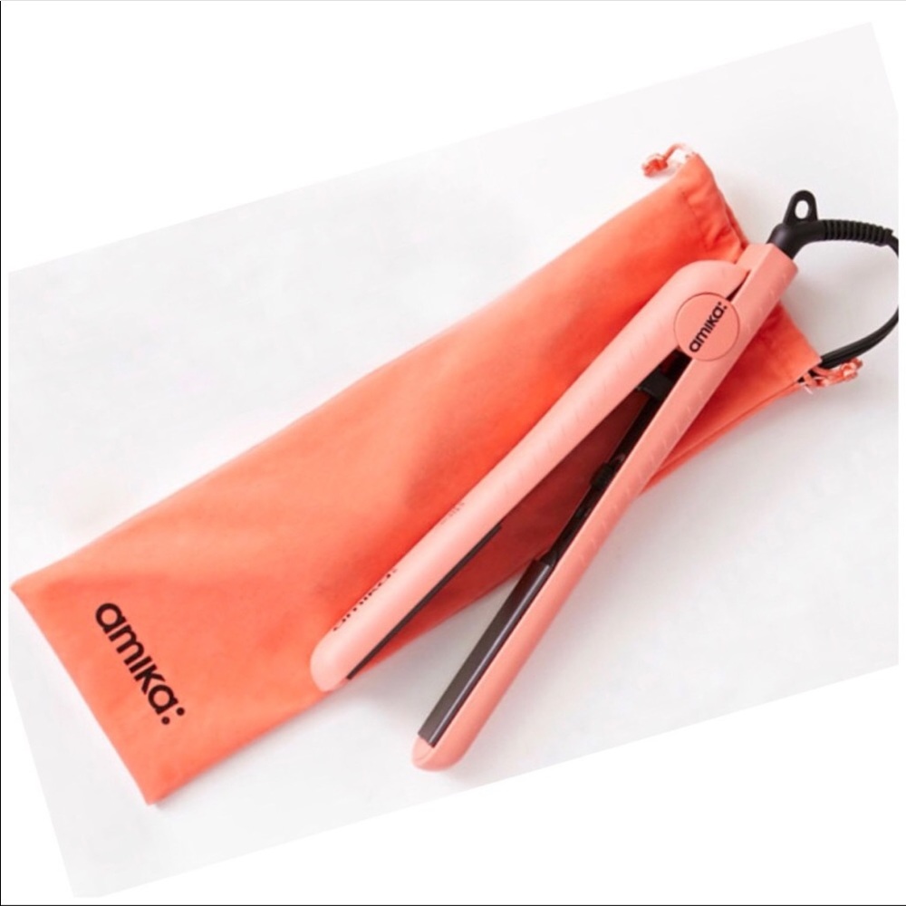 Amika hair straightener and travel bag